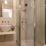 Three Floors Lejlighed *