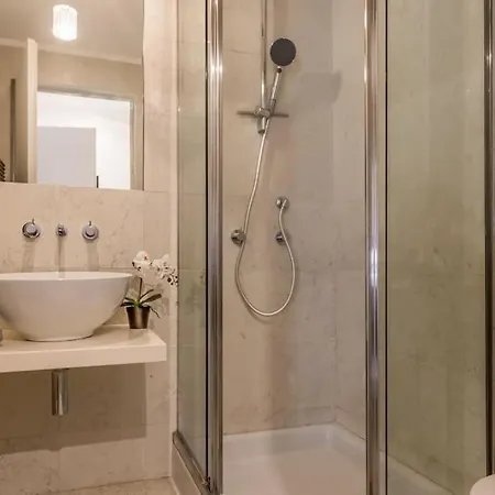 Three Floors Appartement *