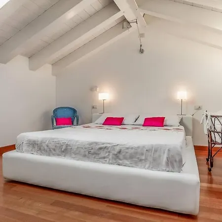 Three Floors Apartment Venice